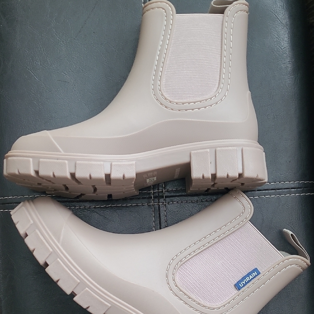 U-YlRAIN Beige Chunky Chelsea Rain Boots